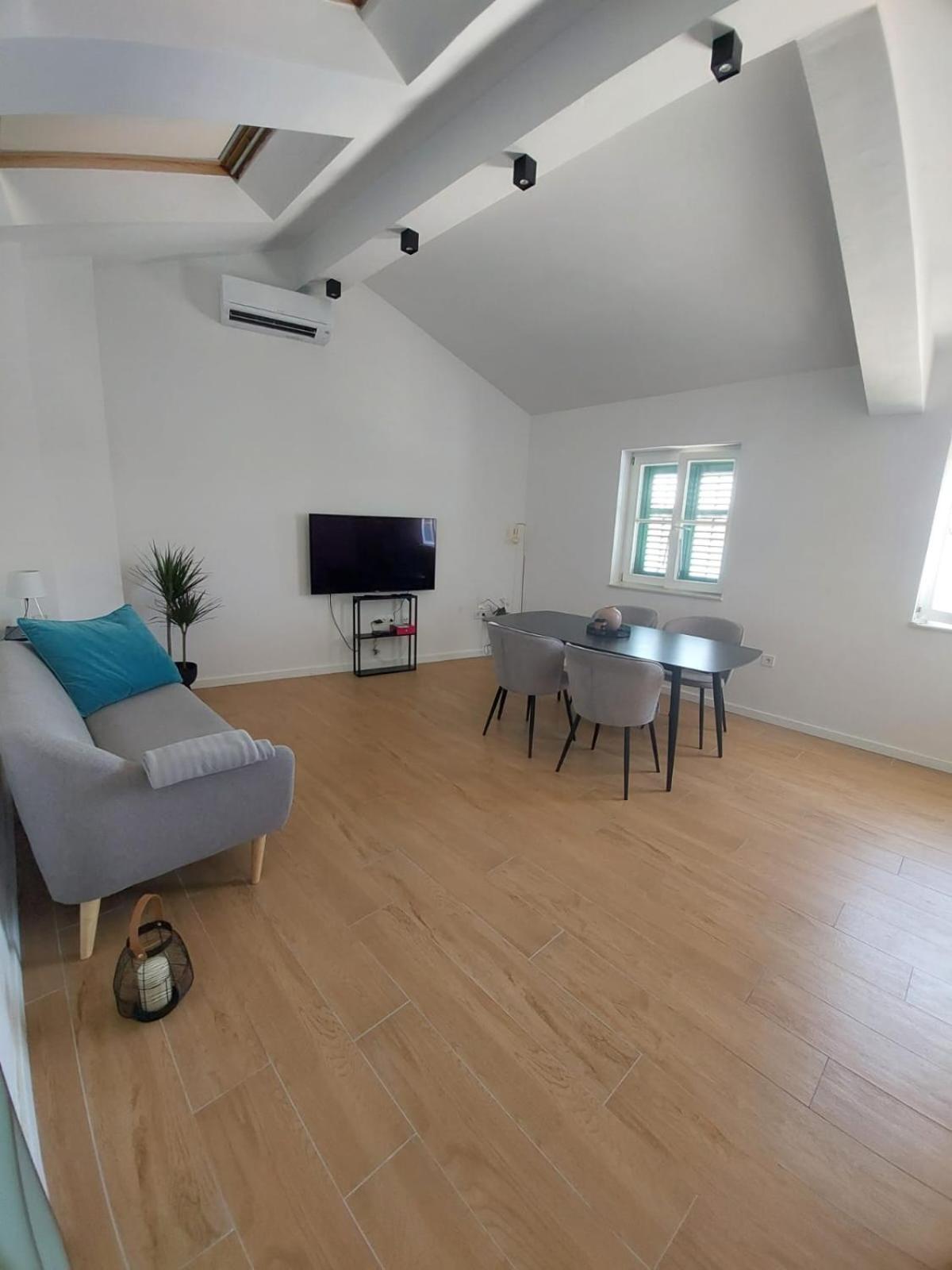 Sustina Apartman Tribalj Kültér fotó