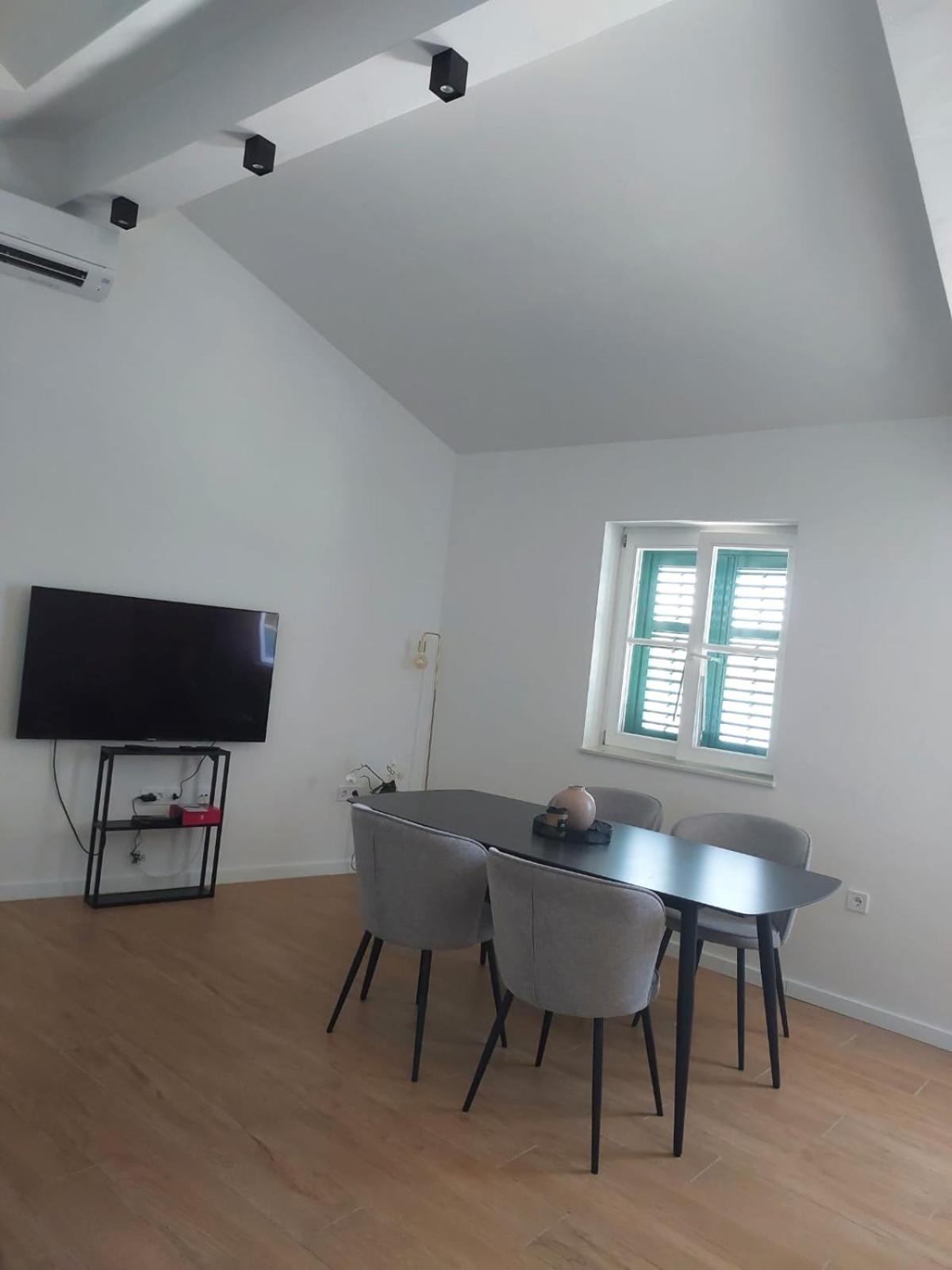 Sustina Apartman Tribalj Kültér fotó