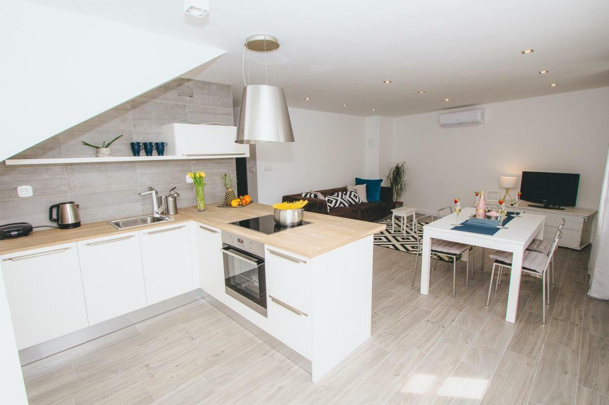 Sustina Apartman Tribalj Kültér fotó
